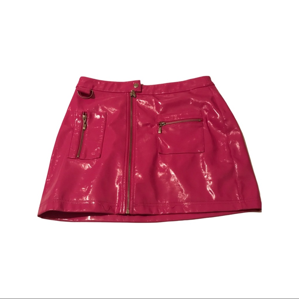 Leather looking- hot pink large size skirt w/ silver zippers and silver pockets